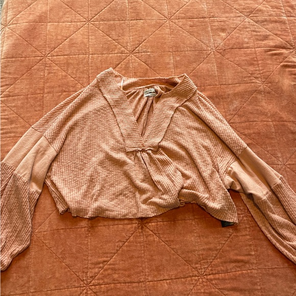Urban outfitters peach v cut neck sweater - Picture 1 of 1